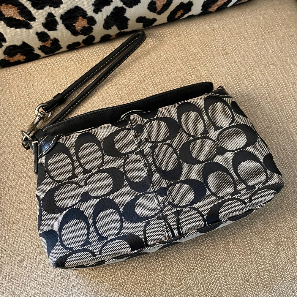 Wristlet